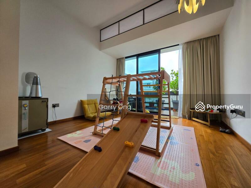 Almost Brand New Terrace! Move In Condition  Garry 97772037