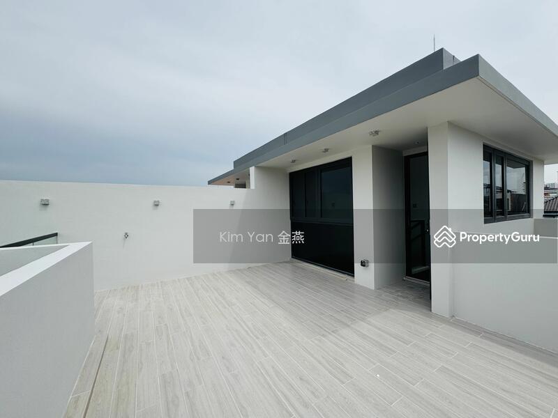 Brand New & Freehold Semi-D, 4 levels with Lift, Swimming Pool, 6+1 bedrooms