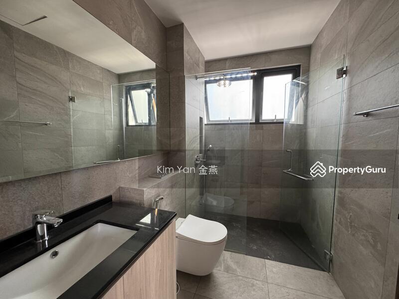 Brand New & Freehold Semi-D, 4 levels with Lift, Swimming Pool, 6+1 bedrooms