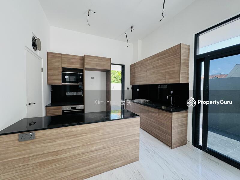 Brand New & Freehold Semi-D, 4 levels with Lift, Swimming Pool, 6+1 bedrooms