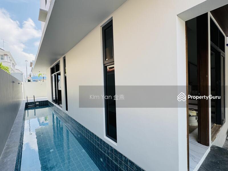 Brand New & Freehold Semi-D, 4 levels with Lift, Swimming Pool, 6+1 bedrooms