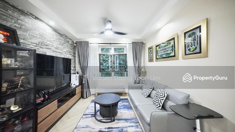 Prop-GPT: HDB Flat: D23  636B Senja Parc View