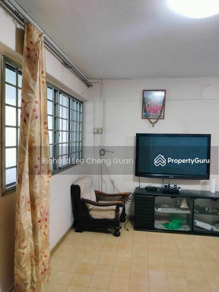 Prop-GPT: HDB Flat: D22 Jurong 236 Jurong East Street 21