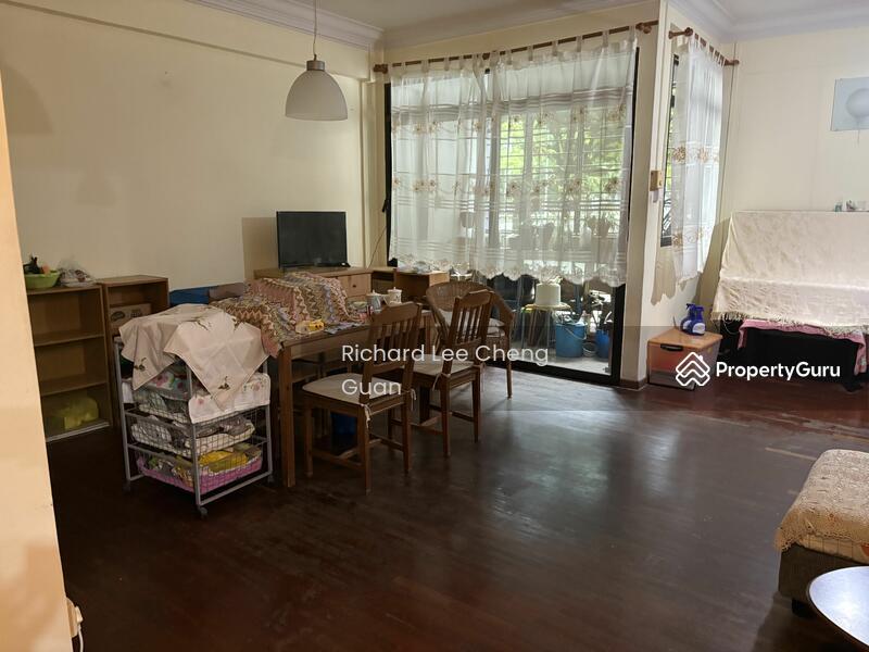 Prop-GPT: HDB Flat: D22 Boon Lay 667B Jurong West Street 65