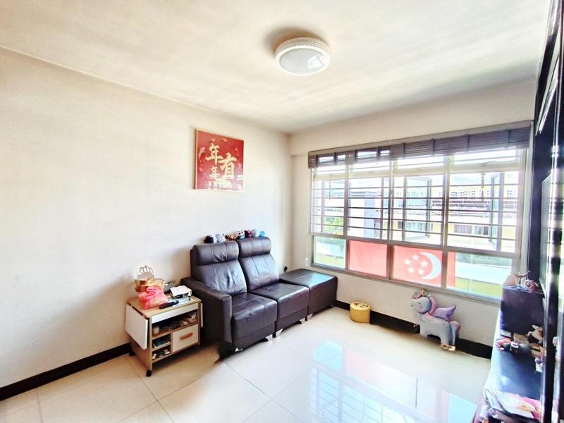 Prop-GPT: HDB Apartment: D16 Bedok 186A Fengshan GreenVille