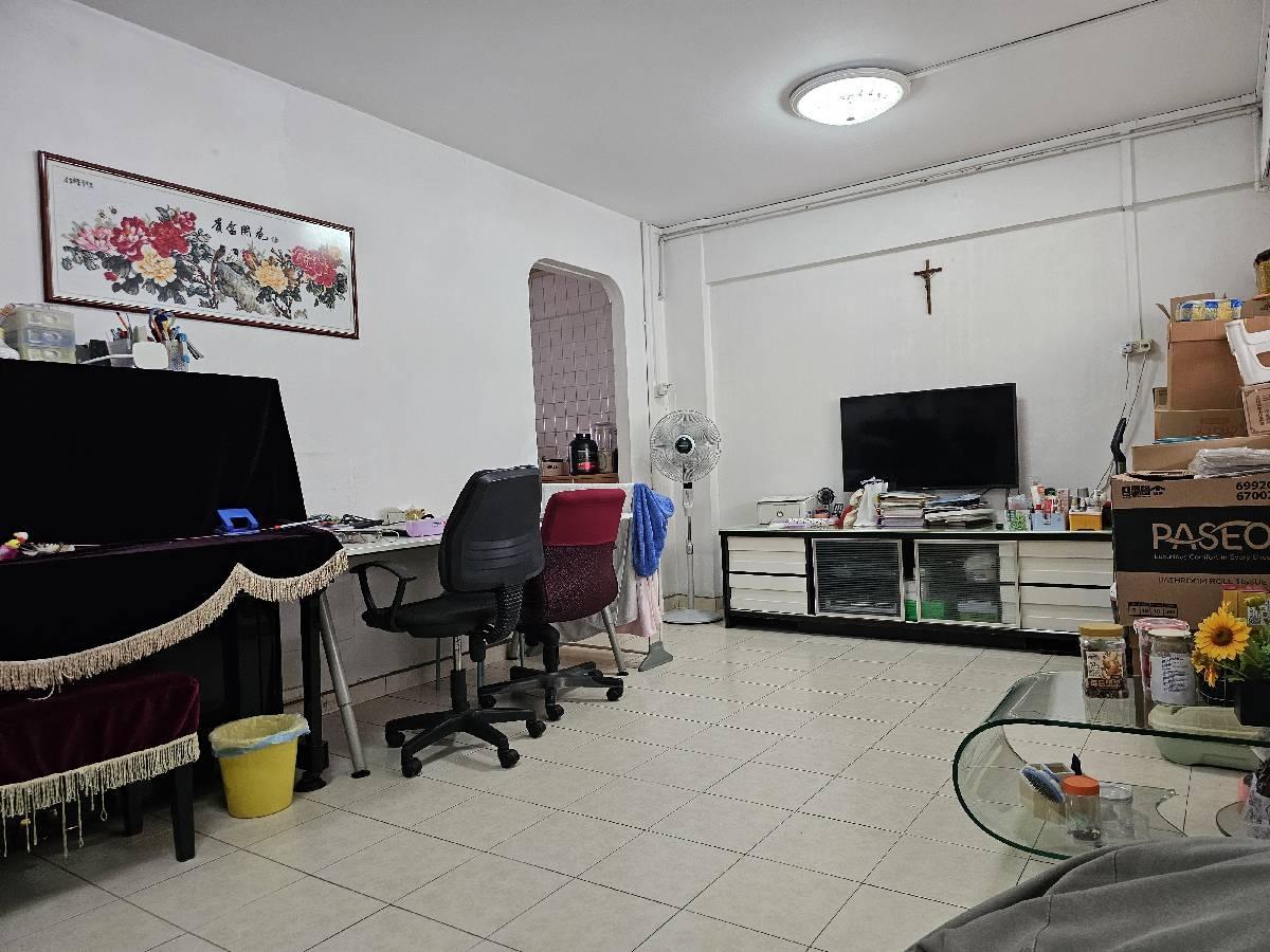 HDB Apartment for Sale: Yishun, D27, 760610