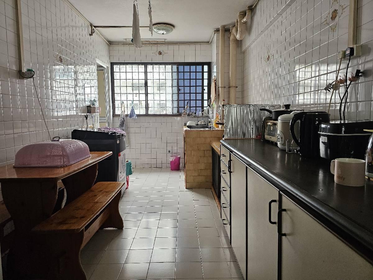 HDB Apartment for Sale: Yishun, D27, 760610