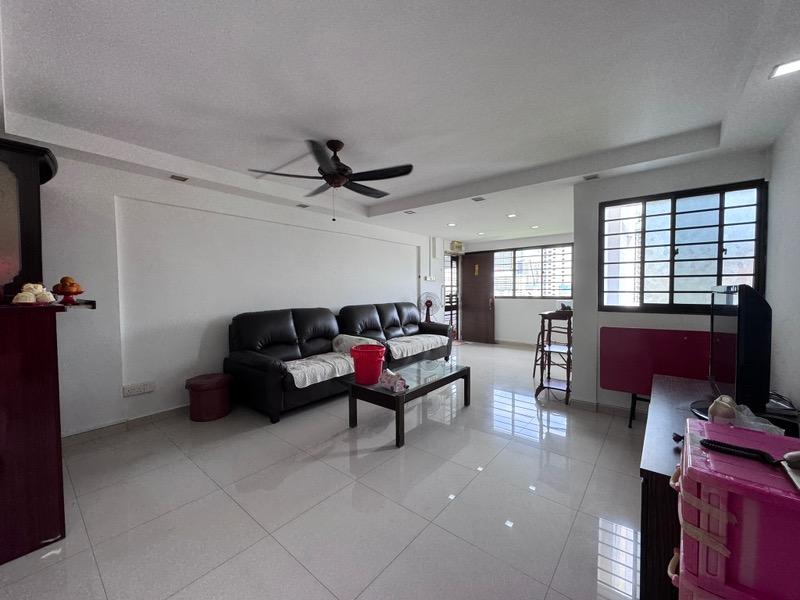182 Bukit Batok West Avenue 8 HDB Apartment For Sale, $530,000, 3 Bed 2 Bath 1,001 sqft $529.00 psf