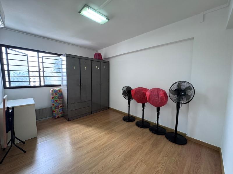 182 Bukit Batok West Avenue 8 HDB Apartment For Sale, $530,000, 3 Bed 2 Bath 1,001 sqft $529.00 psf