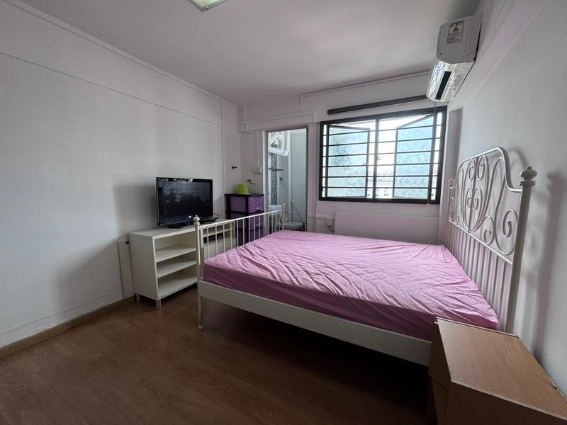 182 Bukit Batok West Avenue 8 HDB Apartment For Sale, $530,000, 3 Bed 2 Bath 1,001 sqft $529.00 psf