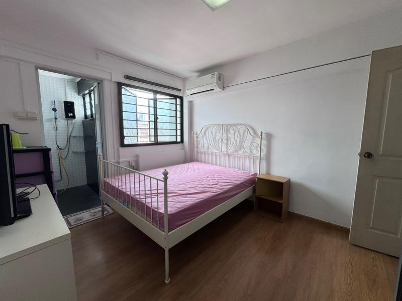182 Bukit Batok West Avenue 8 HDB Apartment For Sale, $530,000, 3 Bed 2 Bath 1,001 sqft $529.00 psf