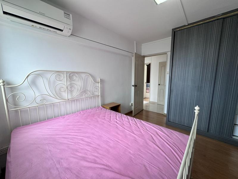 182 Bukit Batok West Avenue 8 HDB Apartment For Sale, $530,000, 3 Bed 2 Bath 1,001 sqft $529.00 psf