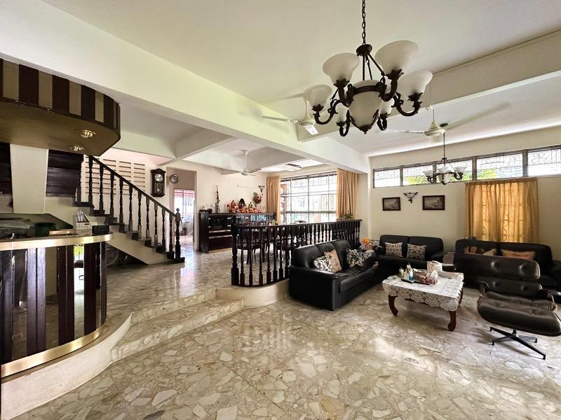 FENGLI GARDENS Detached House For Sale, $6,299,999, 6 Bed 5 Bath 3,500 sqft $1,749.00 psf Detached | D19 Hougang | Prop-GPT the AI-Powered Property Guru