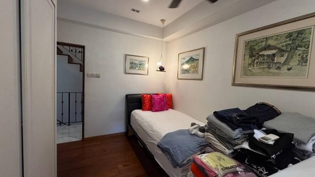 Greenwood Avenue Semi-Detached House For Sale, $8,500,000, 4 Bed 4 Bath 3,200 sqft $3,542.00 psf