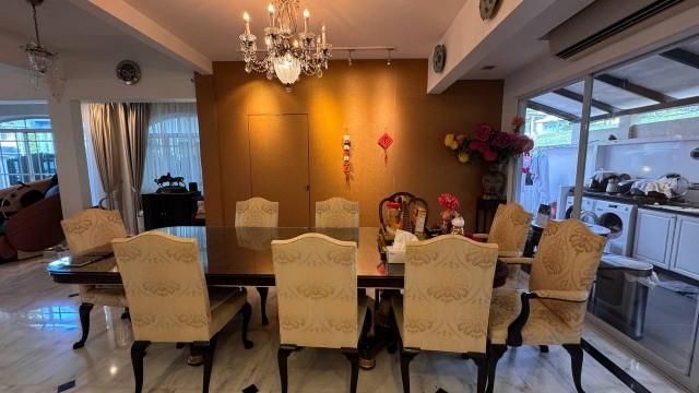 Greenwood Avenue Semi-Detached House For Sale, $8,500,000, 4 Bed 4 Bath 3,200 sqft $3,542.00 psf