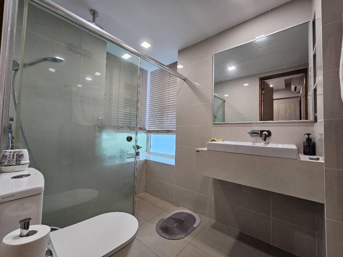 Ris Grandeur Condominium For Sale, $1,500,000, 2 Bed 2 Bath 1,066 sqft $1,407.00 psf