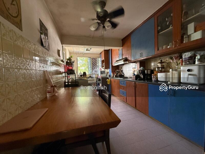 222 Lorong 8 Toa Payoh: D12 Toa Payoh HDB Flat | Prop-GPT the AI-Powered Property Guru