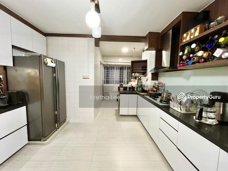 705 Pasir Ris Drive 10