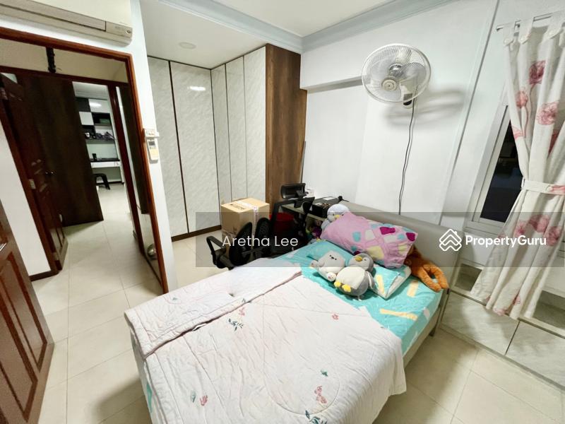 705 Pasir Ris Drive 10