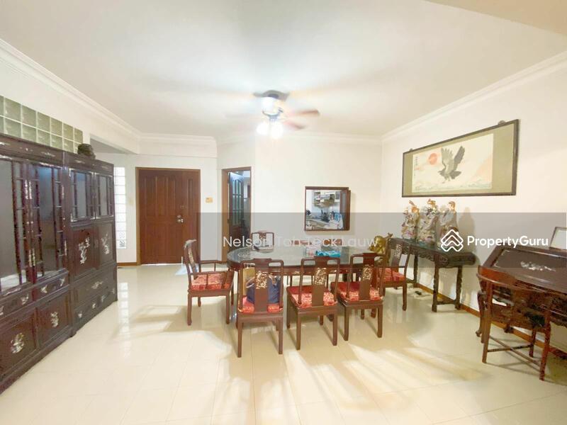 Prop-GPT: Terrace: D21 Hume Avenue Yuk Tong Avenue