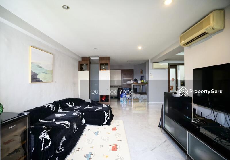 Prop-GPT: HDB Flat: D18 Pasir Ris 782 Pasir Ris Street 71