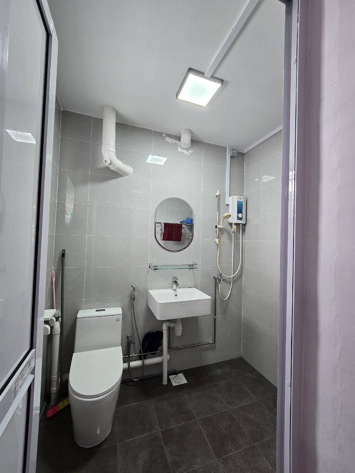 Blk 250 Bangkit Road
250 Bangkit  HDB Apartment For Sale, $480,000, 2 Bed 2 Bath 797 sqft $602.00 psf