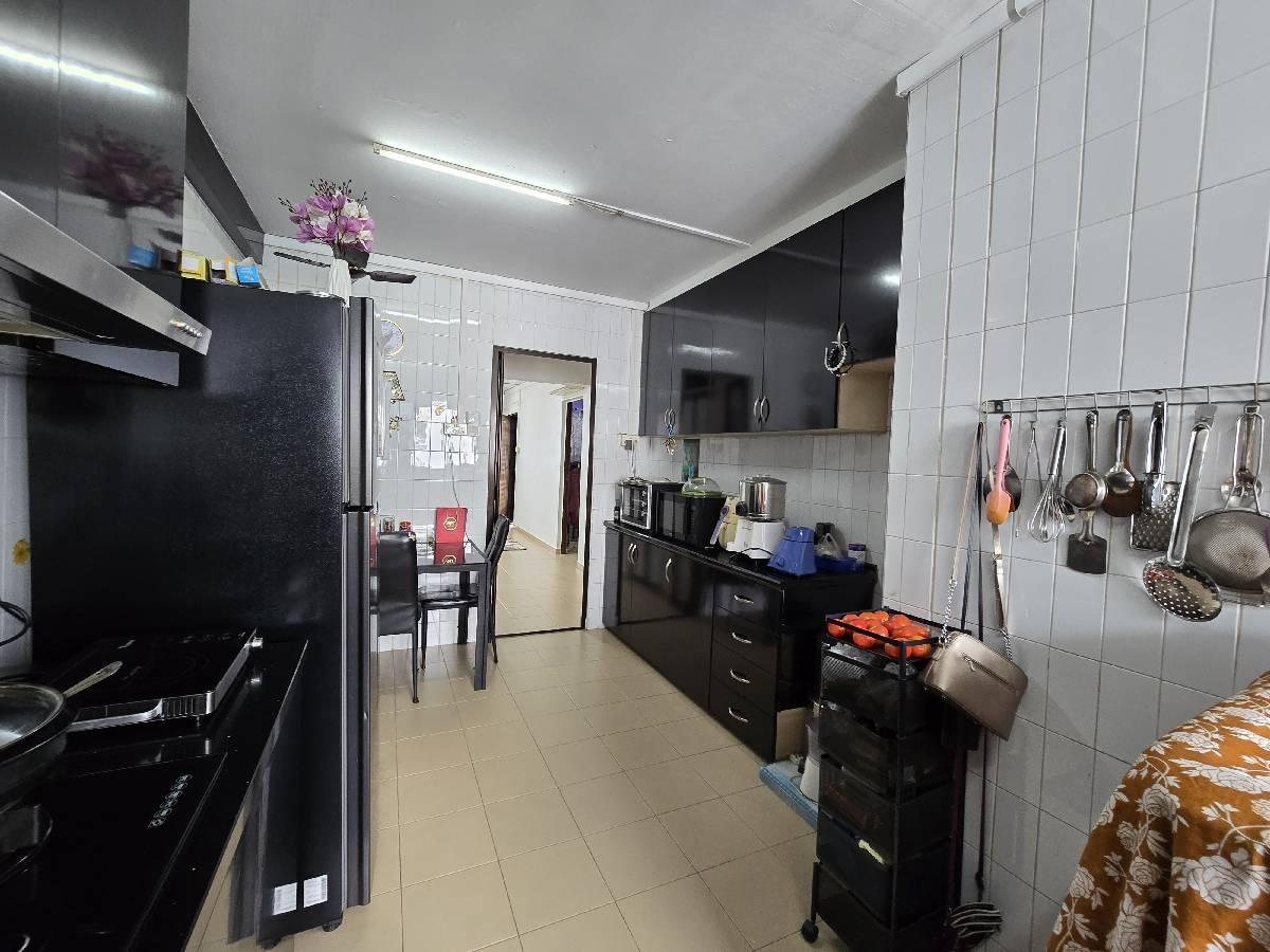 Blk 250 Bangkit Road
250 Bangkit  HDB Apartment For Sale, $480,000, 2 Bed 2 Bath 797 sqft $602.00 psf