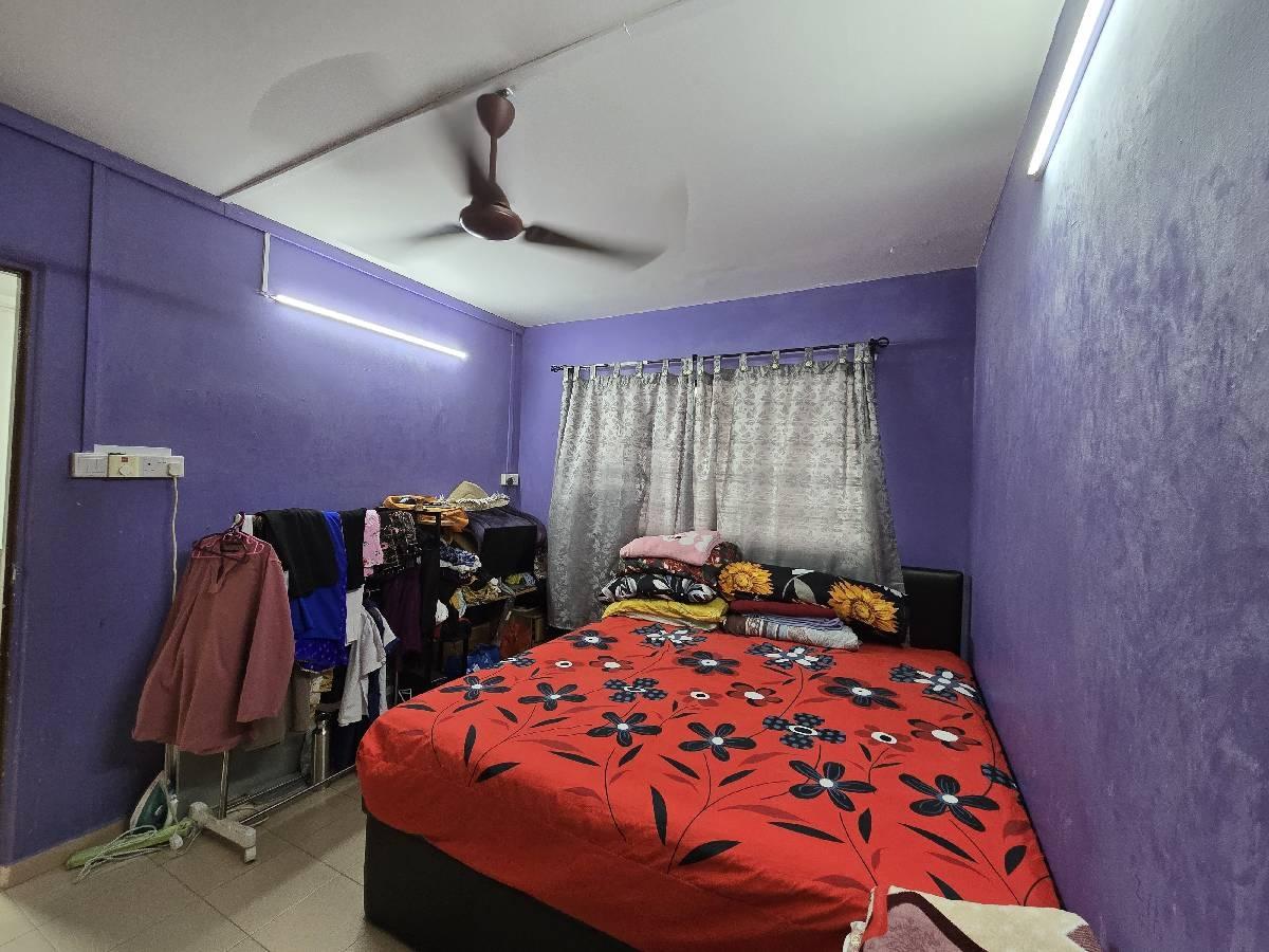 Blk 250 Bangkit Road
250 Bangkit  HDB Apartment For Sale, $480,000, 2 Bed 2 Bath 797 sqft $602.00 psf