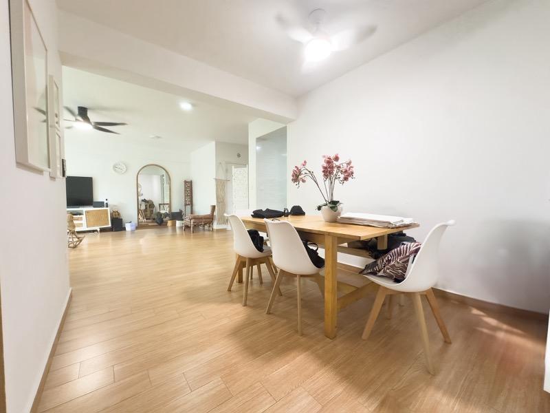 461B Bukit Batok West Avenue 8 HDB Apartment For Sale, $799,999, 3 Bed 2 Bath 1,227 sqft $652.00 psf