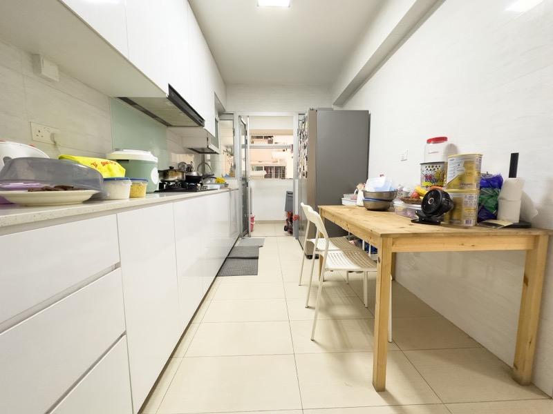 461B Bukit Batok West Avenue 8 HDB Apartment For Sale, $799,999, 3 Bed 2 Bath 1,227 sqft $652.00 psf