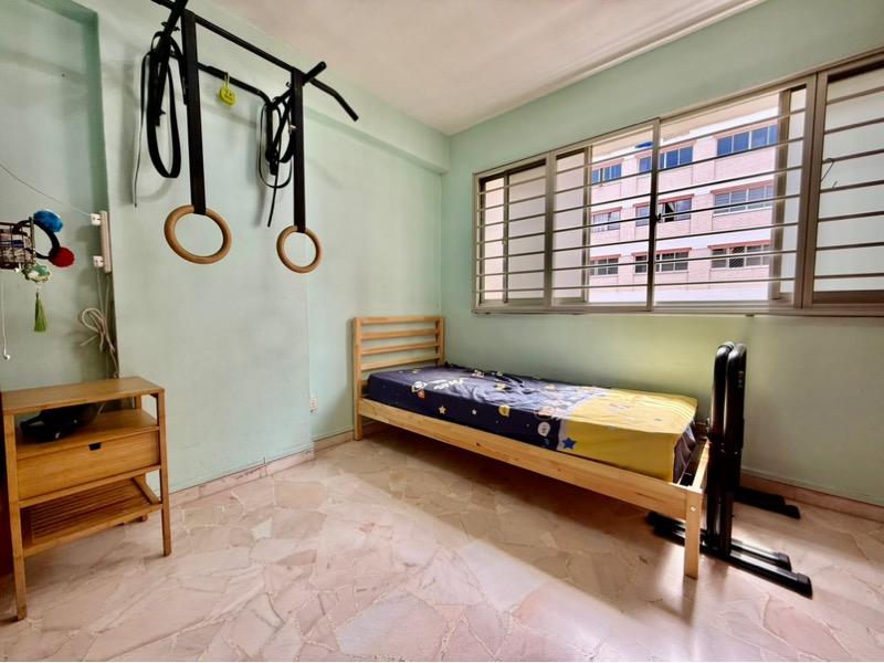 950 Jurong West Street 91 HDB Apartment For Sale, $500,000, 3 Bed 2 Bath 1,130 sqft $442.00 psf