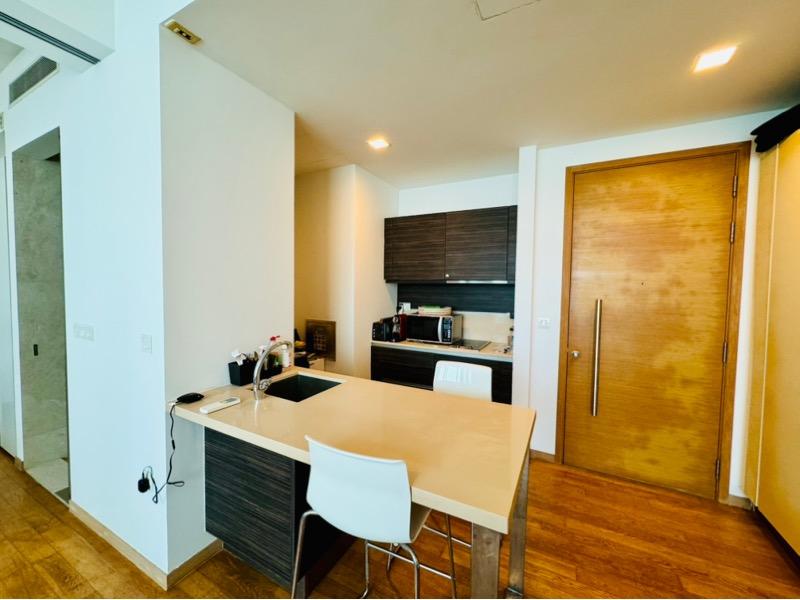 Martin Place Residences Condominium For Sale, $1,700,000, 1 Bed 1 Bath 592 sqft $2,872.00 psf