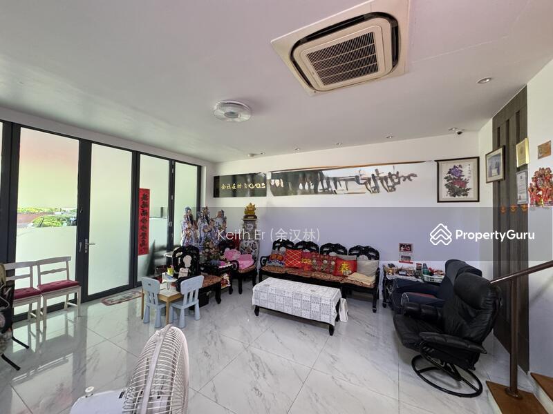 Prop-GPT: Terrace: D23 Choa Chu Kang Villa Verde