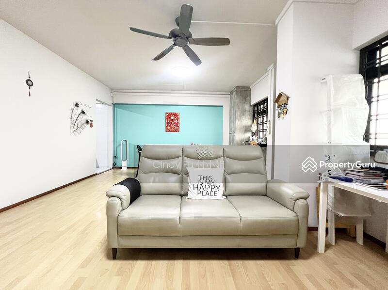 Prop-GPT: HDB Flat: D25 Woodlands 623 Woodlands Drive 52