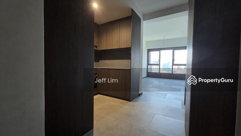Condominium for Sale: Middle Road, D07, 188105
