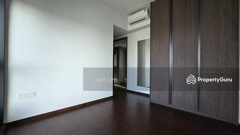 Condominium for Sale: Middle Road, D07, 188105