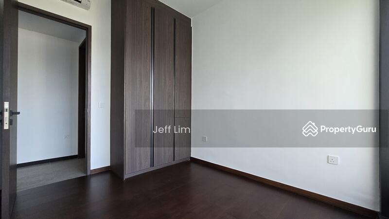 Condominium for Sale: Middle Road, D07, 188105
