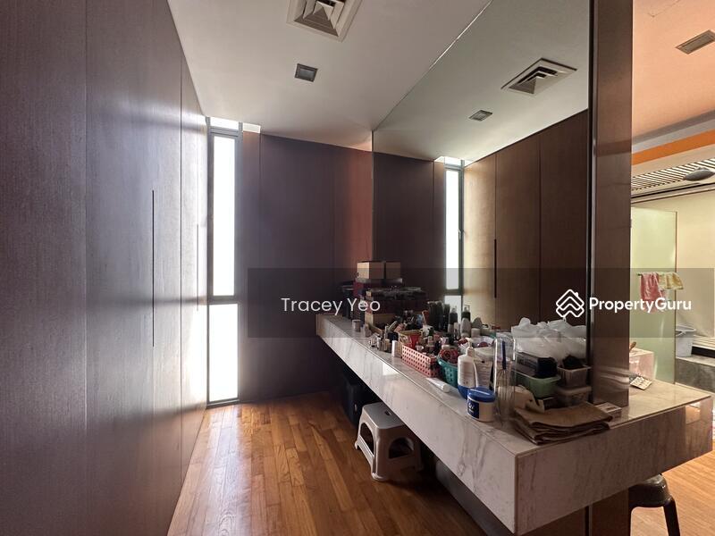 Rare, 3 Storey Semi-D with basement, 8mins walk to MRT