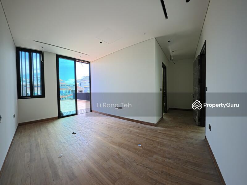 OPEN HOUSE BEDOK WALK SEMI D. BRAND NEW. TOP SOON! READY TO VIEW. CALL 8511 1005