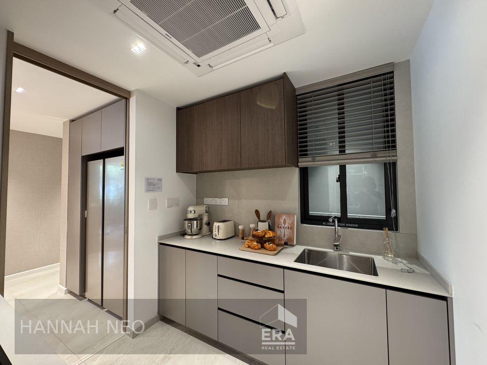 Condominium for Sale: Plantation Close, Tengah, D24, 690096