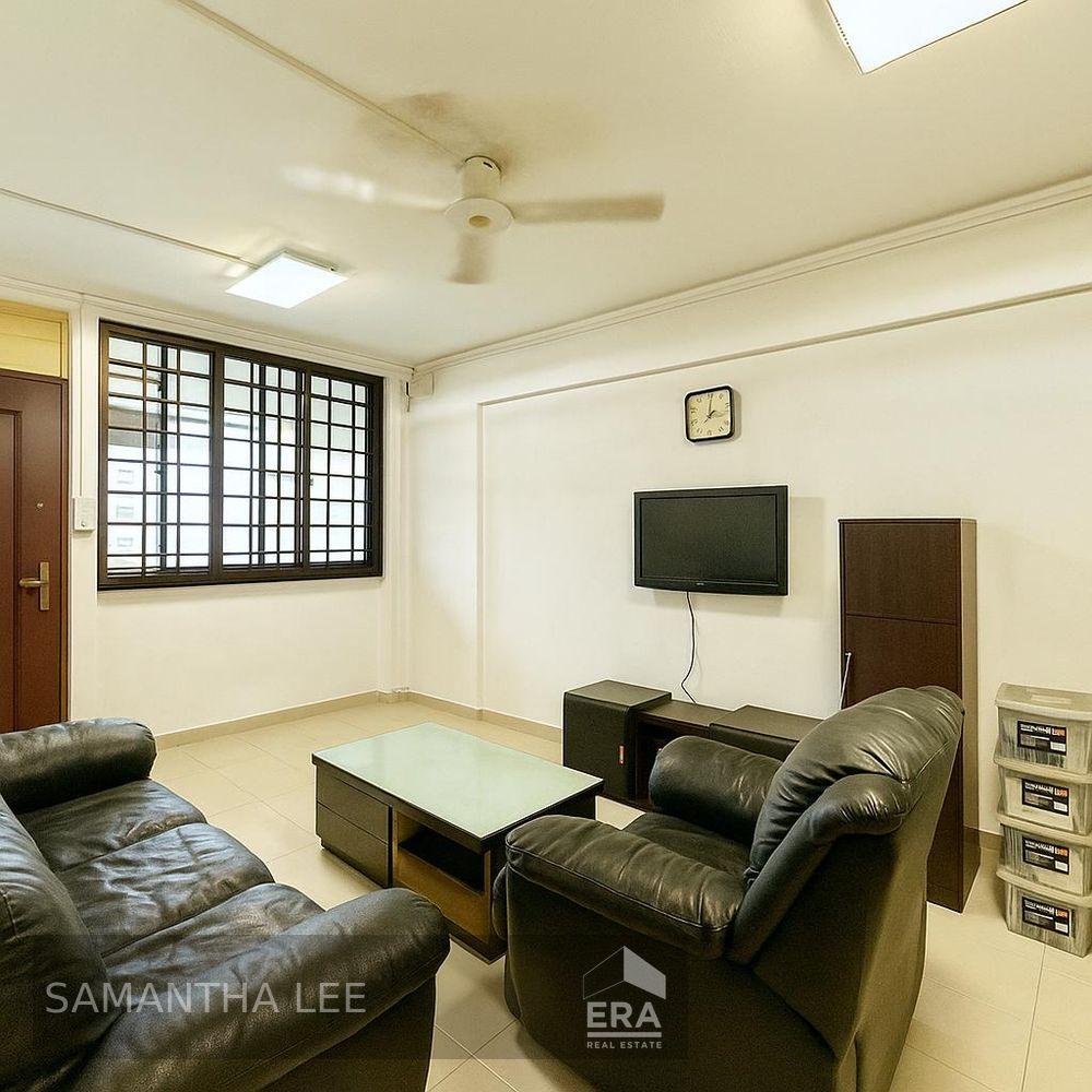 Prop-GPT: HDB - 2 room: D23 Bukit Batok Bukit Batok Street 32, Bukit Batok, Singapore, D23, 650317: Sgd 399,000