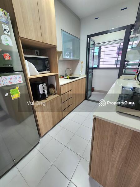 HDB Flat for Sale: D03, 142088