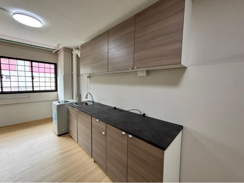 650 Hougang Avenue 8 HDB Apartment For Sale, $575,000, 3 Bed 2 Bath 904 sqft $636.00 psf