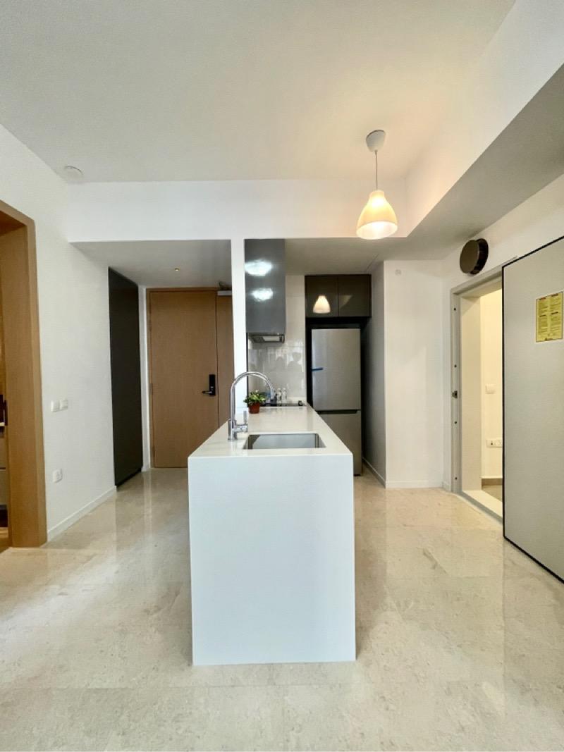 The Tre Ver Condominium For Sale, $1,400,000, 2 Bed 1 Bath 635 sqft $2,205.00 psf