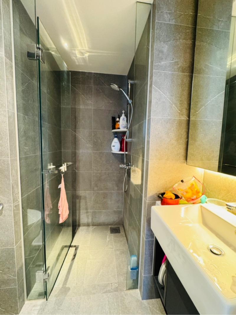 Riverfront Residences Condominium For Sale, $1,300,000, 2 Bed 2 Bath 721 sqft $1,803.00 psf