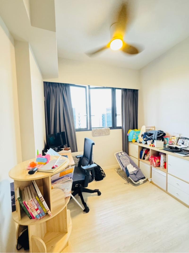 Riverfront Residences Condominium For Sale, $1,300,000, 2 Bed 2 Bath 721 sqft $1,803.00 psf