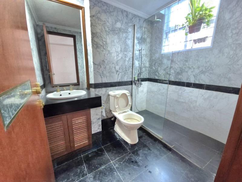 The Sierra Condominium For Sale, $1,910,000, 3 Bed 2 Bath 980 sqft $1,949.00 psf