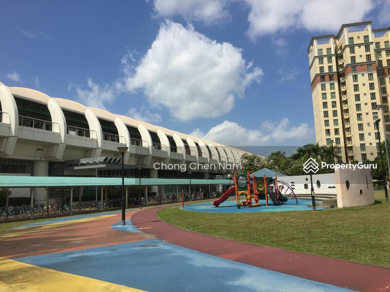 BRAND NEW CORNER TERRACE IN KEMBANGAN. 5 LEVELS. 6+1. ELEVATOR. NEAR PARK & MRT. QUIET & BREEZY