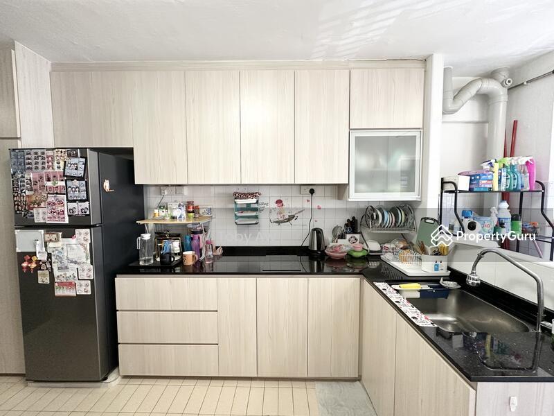 HDB Flat for Sale: Hougang, D19, 530677