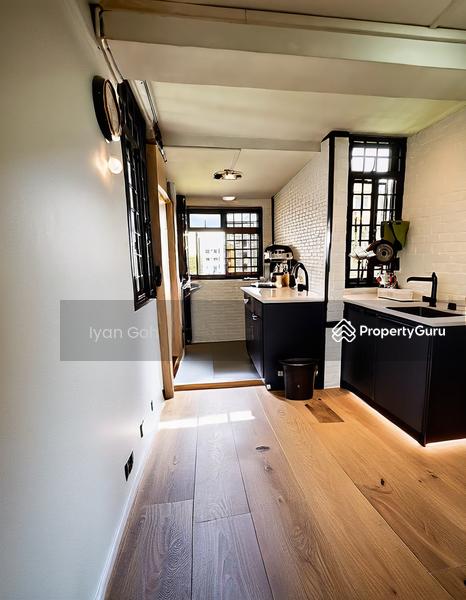 85 Commonwealth Close